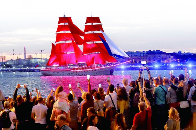 【蜗牛棋牌】用狂欢告别青涩！在圣彼得堡涅瓦河畔看“红帆”驶过