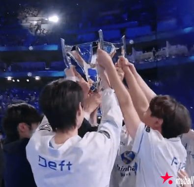迈博体育 DRX击败T1夺冠,Deft开心落泪,Faker低头沮丧