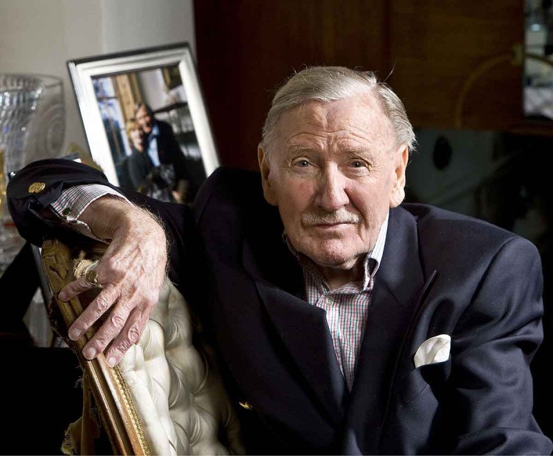 【蜗牛棋牌】为分院帽配音的演员莱斯利-菲利普斯去世 享年98岁