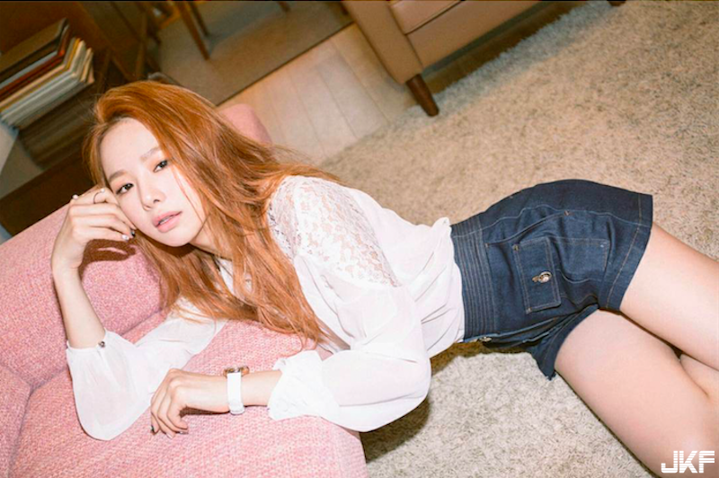 【蜗牛棋牌】微巨乳下的質感！韓國拍妹達人打破「色淫濕」包袱！這一系列讓人看了好興奮…