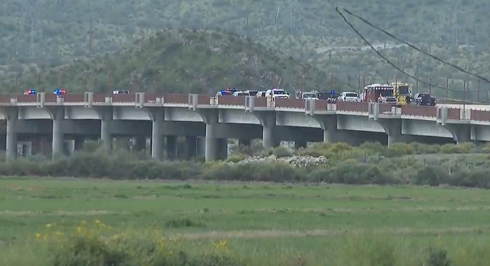 美国男子驾驶皮卡撞向多名自行车骑手 致2死11伤