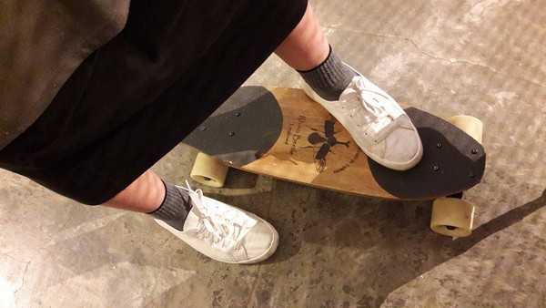 【蜗牛棋牌】滑板像被施了咒…超強神技讓我無法相信他才13歲！