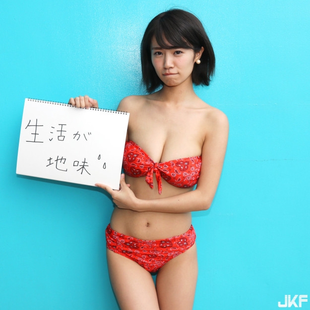 【蜗牛棋牌】每天都往死裡用!寫真女星老實說:其實這工作很痛苦