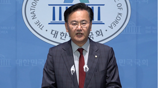 【蜗牛棋牌】韩国执政党为尹锡悦亲日言论辩解：主语搞错了