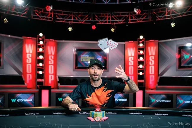 【EV扑克】2023 WSOP | 美国牌手Brian Rast在赛事43击败99名参赛者  摘得第六条WSOP金手链