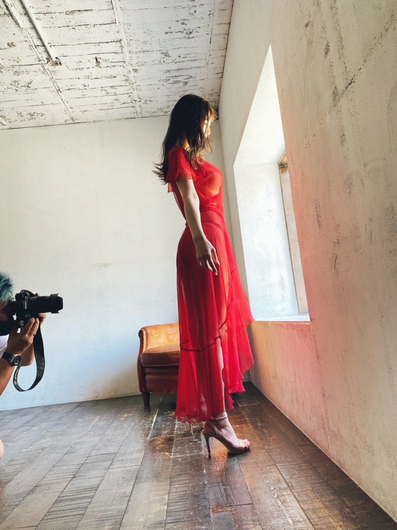 新一代身材教科书！八蜜凛提前现身！【EV扑克下载】