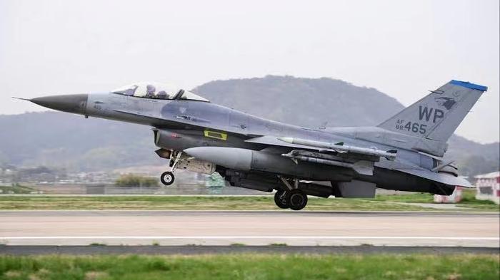 朝中社就援乌F-16战机发文：美制战机的着陆点将会是灭亡的泥沼