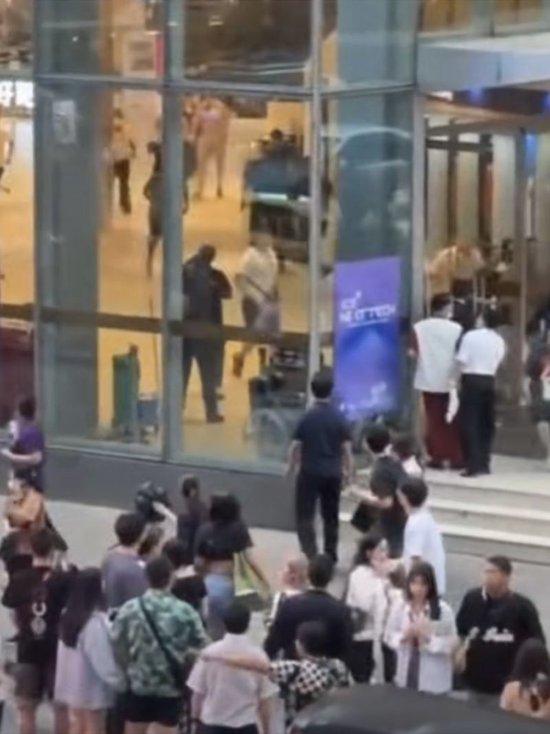 中国游客亲历泰国曼谷商场致3死枪击事件：现场一度非常混乱