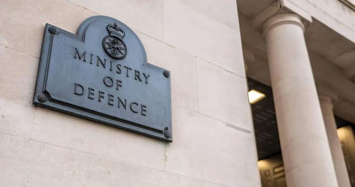 60名女性官员联名控诉！震动英国国防部