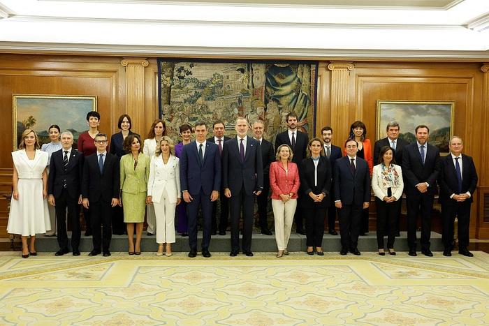 西班牙四位新副首相均为女性