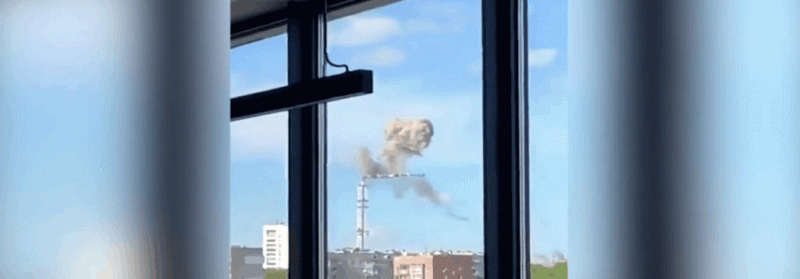 乌克兰一高240米电视塔遭俄军击中，防空通讯受阻