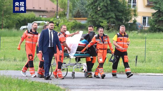 【蜗牛棋牌】斯洛伐克总理菲佐情况趋于稳定但仍“非常严重”