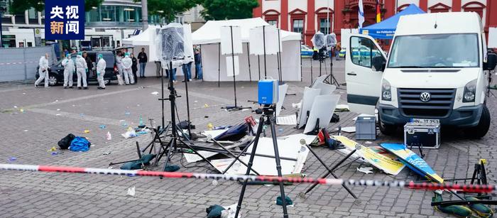 【蜗牛棋牌】德国曼海姆持刀袭击案中受重伤的警察逝世