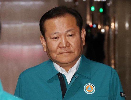 【蜗牛棋牌】韩国警方传唤调查前行政安全部长官李祥敏