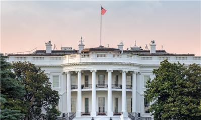 【蜗牛棋牌】特朗普签署行政命令 阻止非法移民通过南部边境入境美国