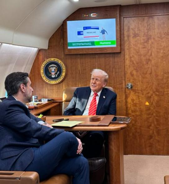 【蜗牛棋牌】外媒：特朗普称俄乌局势“在掌控之中”，除了我没有人能阻止普京