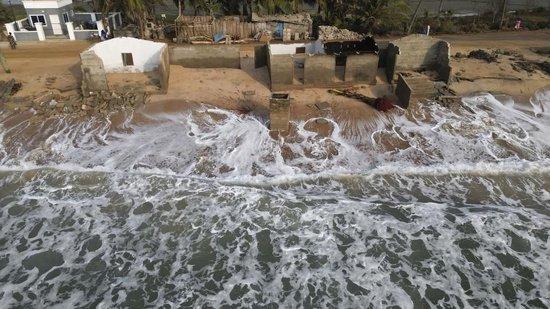 【蜗牛棋牌】加纳海域渔船遇袭3名中国人失踪：7名武装人员登船鸣枪，船员手机被收