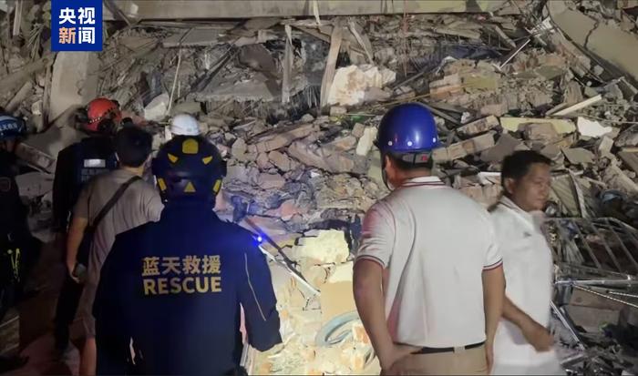 中国蓝天云南救援队抵达缅甸地震重灾区曼德勒省