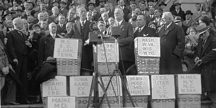 特朗普一声令下，这个词在美国“火”了