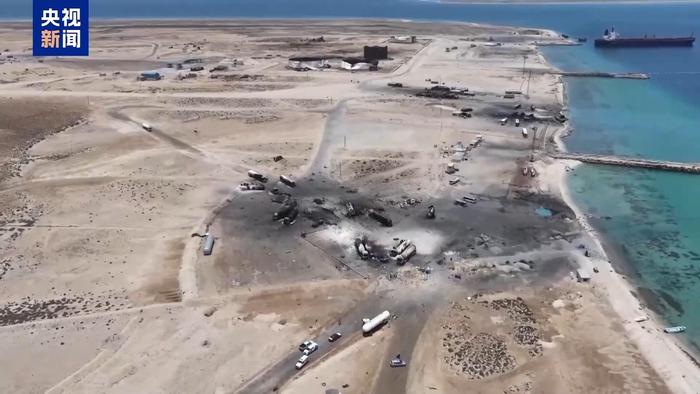 【蜗牛棋牌】胡塞武装称美军空袭也门拉斯伊萨港 致俄罗斯船员受伤