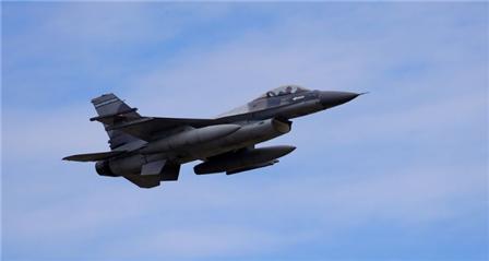 荷兰将向乌克兰交付最后一架F-16战斗机 兑现24架承诺