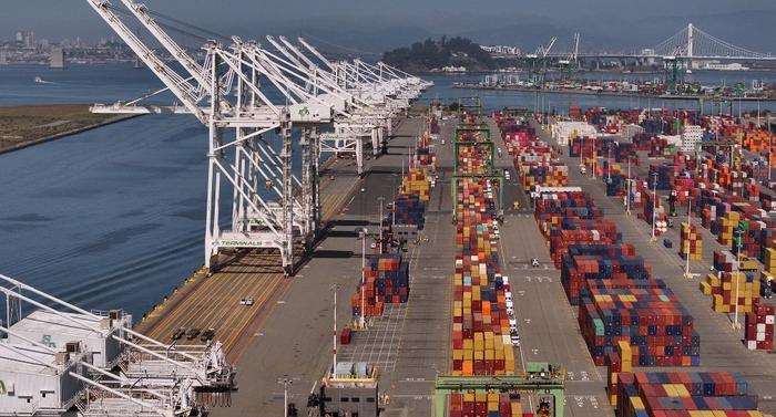 美国上诉法院暂时恢复实施特朗普政府关税政策