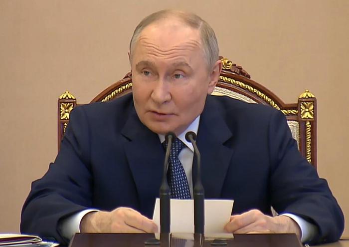 普京：新国家军备计划应重点关注“核三位一体”力量