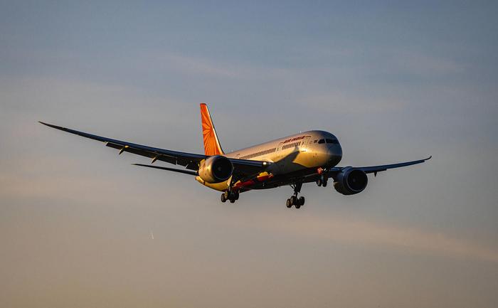 一天之内，两架飞往印度的波音787-8梦想客机返航，均被怀疑现“技术问题”