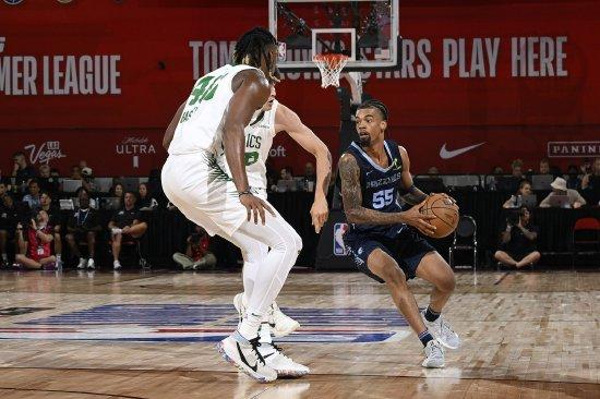 🏀夏联-洛夫顿8中1 斯潘塞15分 凯尔特人击退灰熊