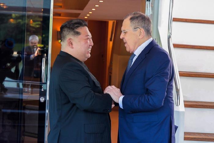 拥抱俄罗斯，这步棋金正恩是看准了才下的