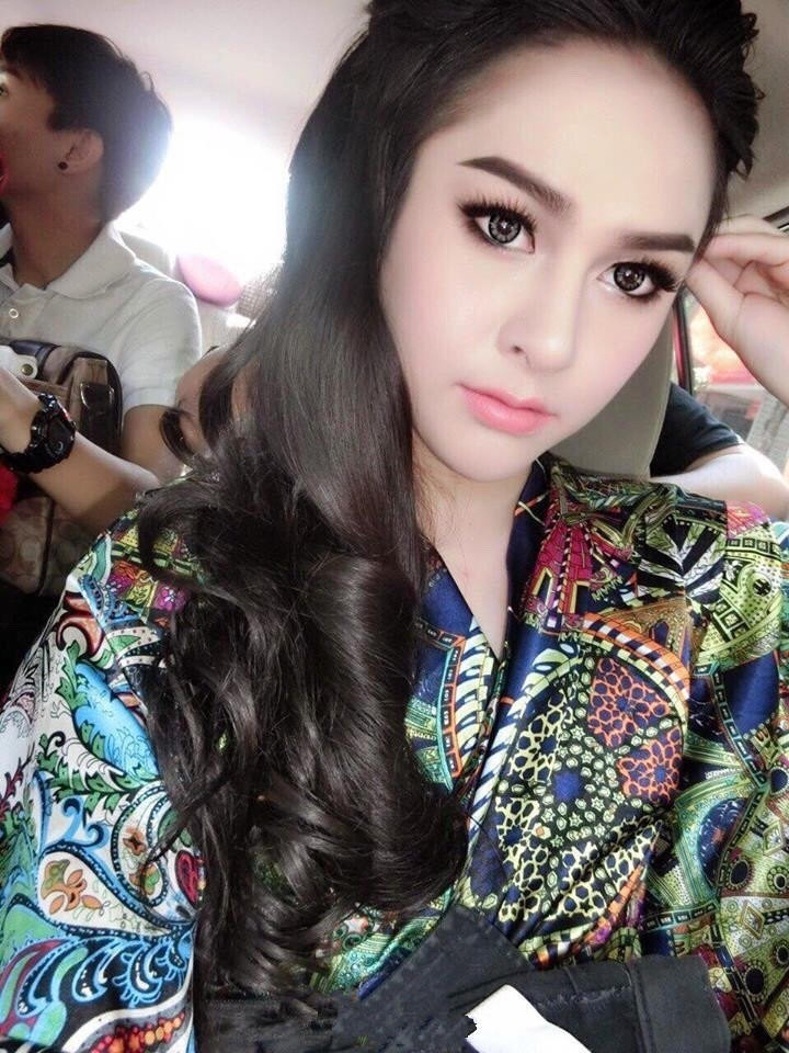 【蜗牛棋牌】破解「偽娘」詐欺術！看腰和肚臍的位置就行