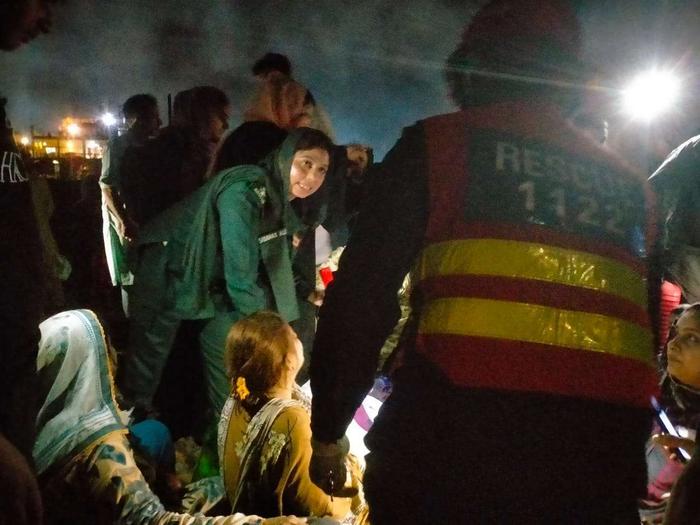 巴基斯坦一火车脱轨 至少25人受伤