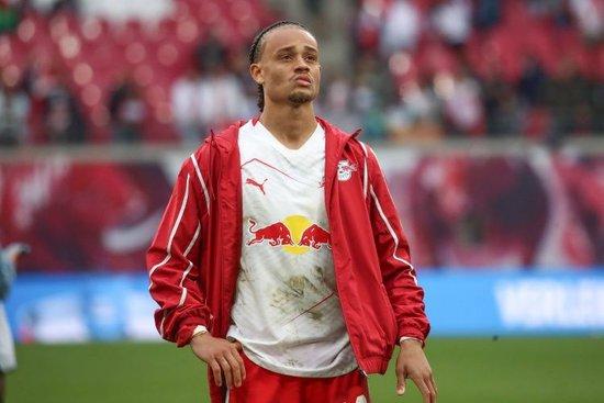 有钱！罗马诺：切尔西在同时推进签约加纳乔和哈维-西蒙斯的交易