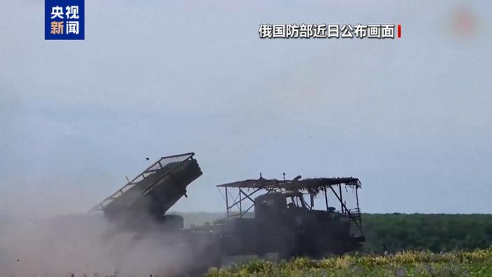 俄称打击乌多个目标 乌称摧毁俄弹药库