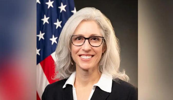 【蜗牛棋牌】上任不到一个月 美国疾控中心主任被解职