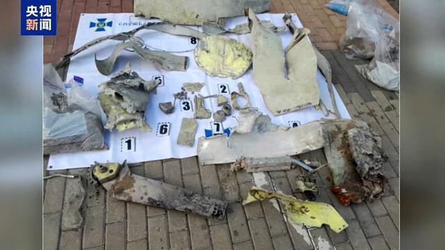 【蜗牛棋牌】乌克兰政府大楼7日遭袭,究竟是谁干的?