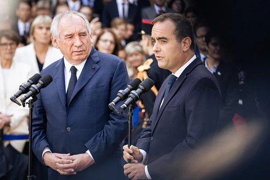 不到一年时间，第三位总理上台了