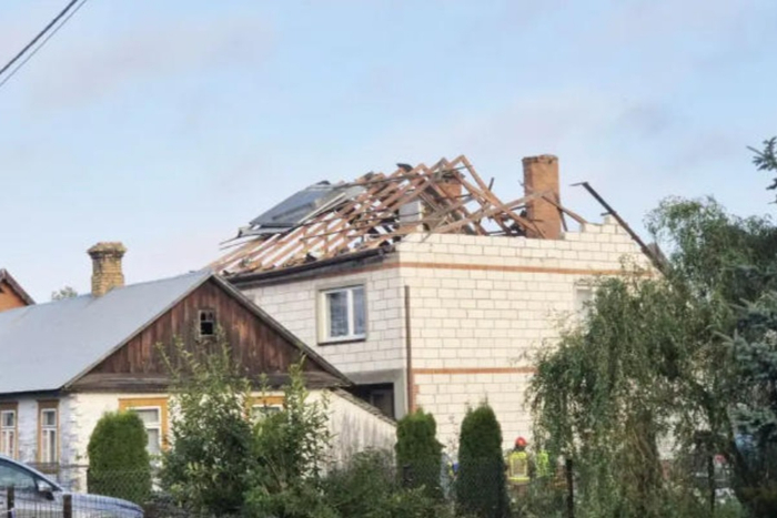 波兰官员称本国防空导弹在击落无人机时误中民宅