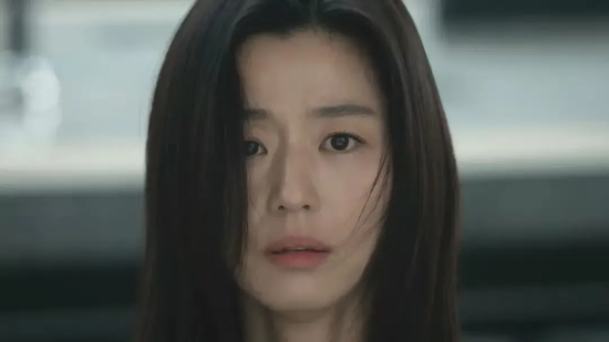 全智贤彻底不装了？塌房其实早有迹可循……