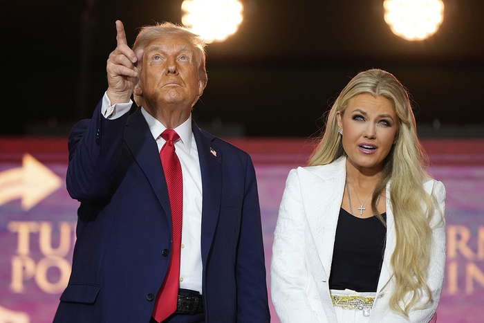 【蜗牛棋牌】特朗普痛斥“激进左派”，民主党批评“借机煽情”，柯克追悼会成了5小时集体动员