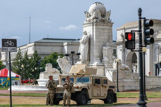 【蜗牛棋牌】民调:美国人普遍不支持特朗普部署国民警卫队
