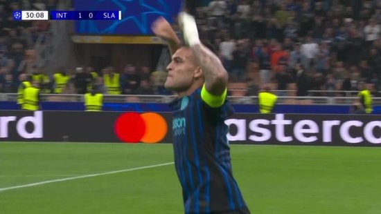 国米3-0布拉格斯拉维亚欧冠两连胜 劳塔罗双响邓弗里斯建功