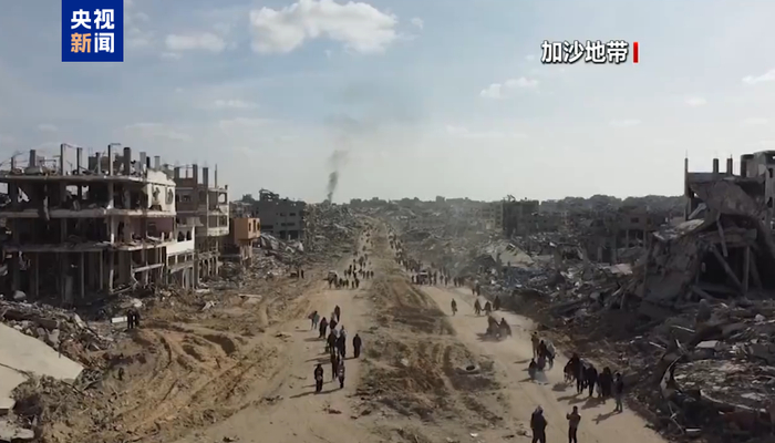 【蜗牛棋牌】20万加沙人拖锅带盆返乡,家园已成废墟,人群绵延数公里!中方:加沙人道灾难是21世纪的污点