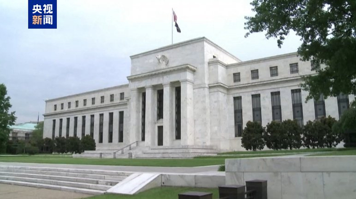 美联储“褐皮书”：美国消费支出小幅下降 劳动力需求普遍低迷