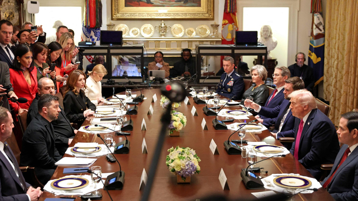 【蜗牛棋牌】特朗普与泽连斯基再度会面 就美供乌“战斧”等问题表态