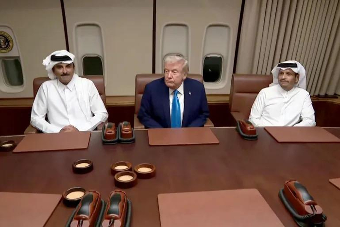 【蜗牛棋牌】卡塔尔埃米尔与美国总统举行会谈 讨论双边关系等问题