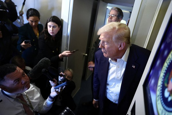 【蜗牛棋牌】特朗普:米莱赢了,让美国赚了很多钱