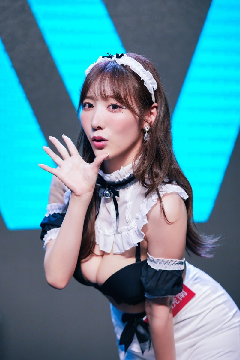 TRE2023日记(11):小宵こなん(小宵虎南)的BlackPink星巴克限量杯【EV扑克下载】