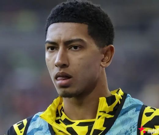 迈博体育 曼联补强中场惨遭贝林厄姆嫌弃，挖角马竞鸡肋却