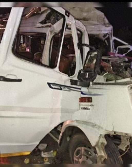 印度拉贾斯坦邦两车相撞，造成至少18人死亡